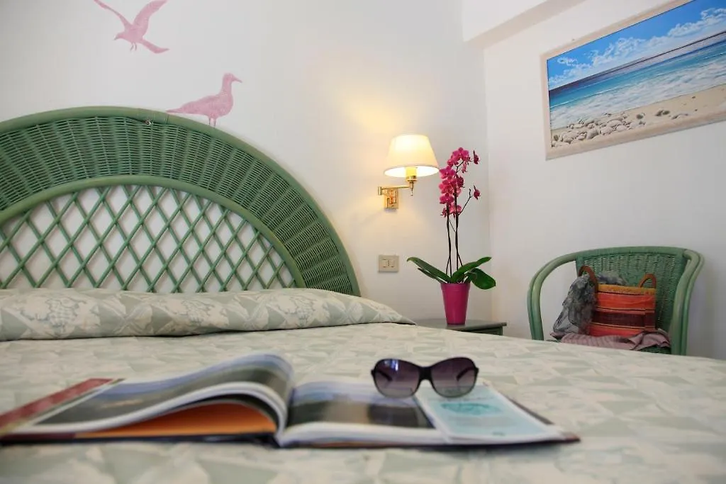 Eco Hotel Montemerlo Fetovaia 3*,