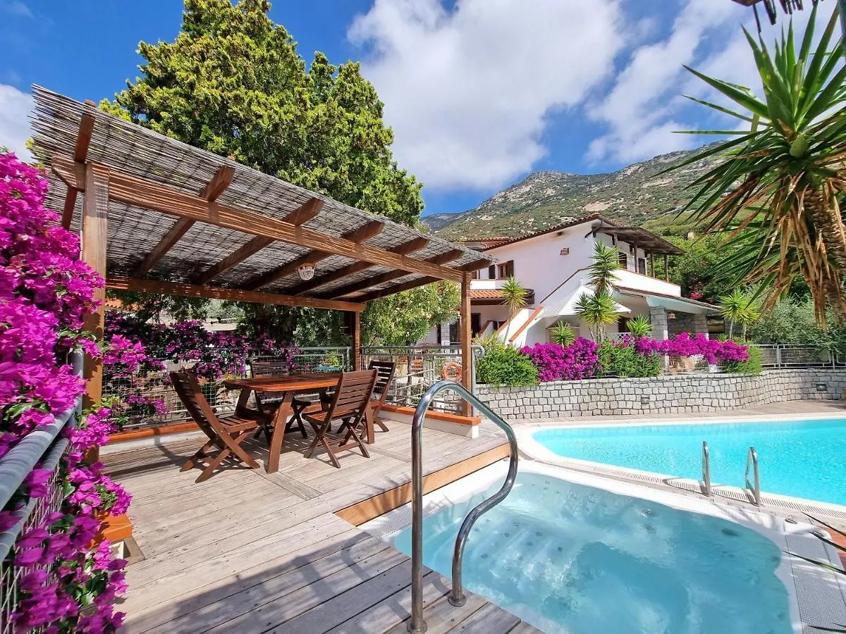 Hotel Montemerlo Fetovaia