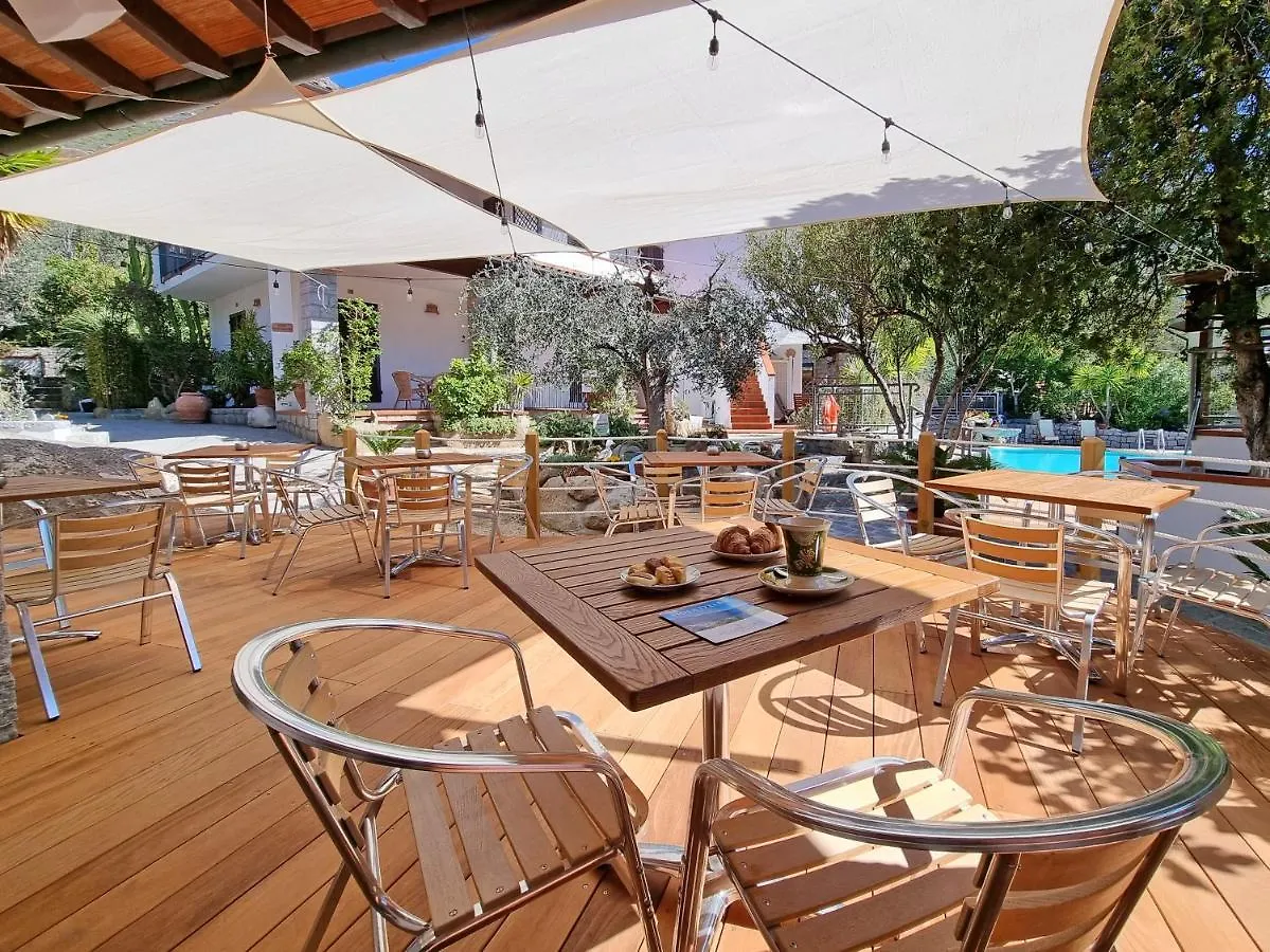 Hotel Montemerlo Fetovaia
