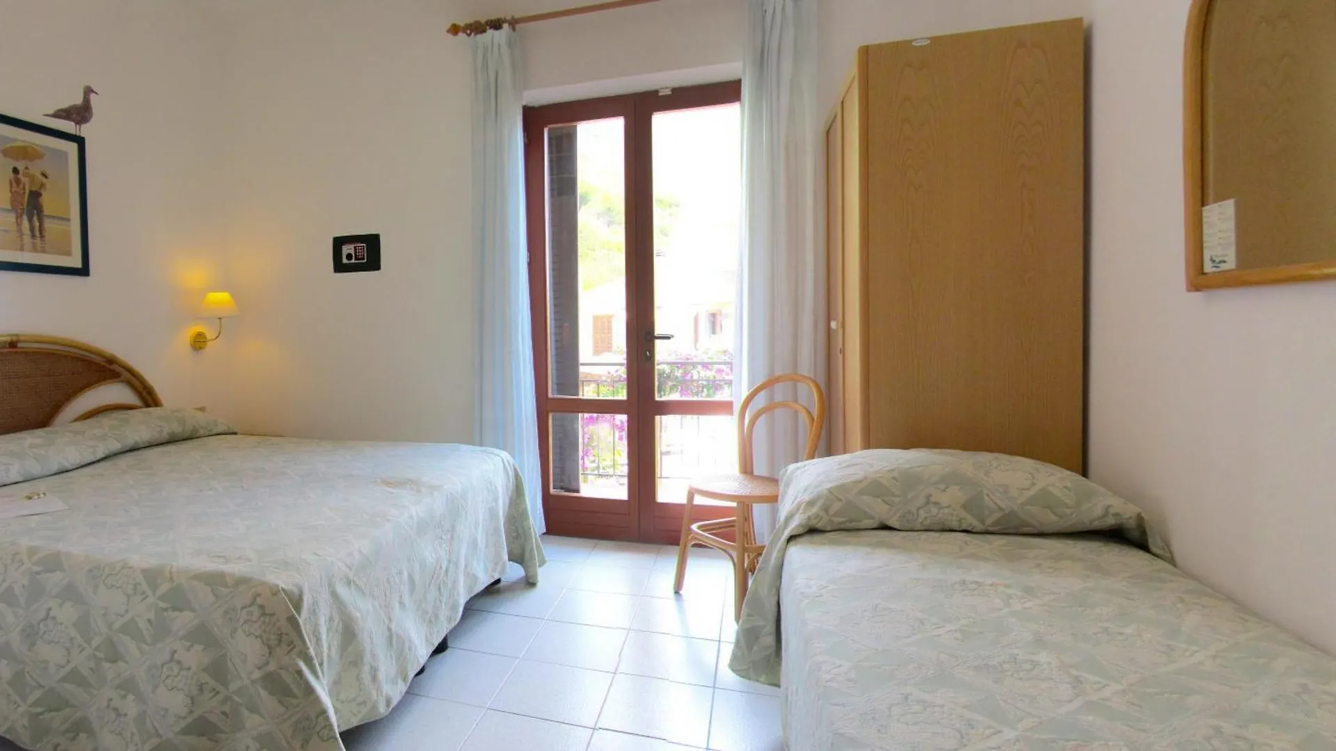 Hotel Montemerlo Fetovaia